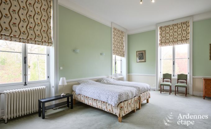 Wundersch�n renoviertes Schloss mit Pool in Nassogne, Ardennen