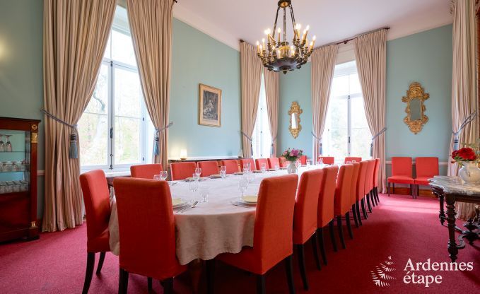 Wundersch�n renoviertes Schloss mit Pool in Nassogne, Ardennen