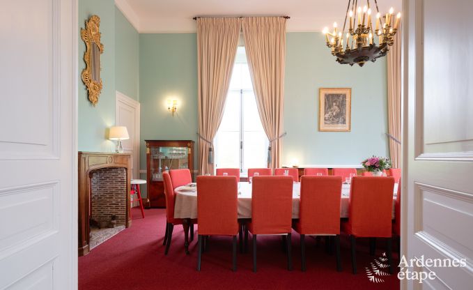 Wundersch�n renoviertes Schloss mit Pool in Nassogne, Ardennen