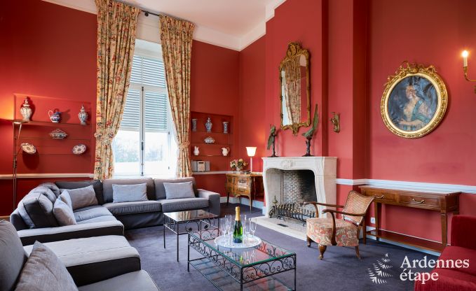 Wundersch�n renoviertes Schloss mit Pool in Nassogne, Ardennen