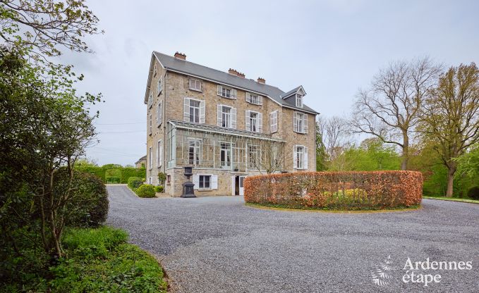 Wundersch�n renoviertes Schloss mit Pool in Nassogne, Ardennen