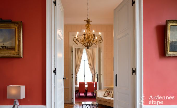 Wundersch�n renoviertes Schloss mit Pool in Nassogne, Ardennen