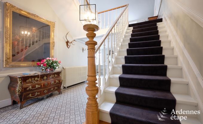 Wundersch�n renoviertes Schloss mit Pool in Nassogne, Ardennen