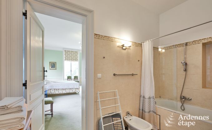 Wundersch�n renoviertes Schloss mit Pool in Nassogne, Ardennen