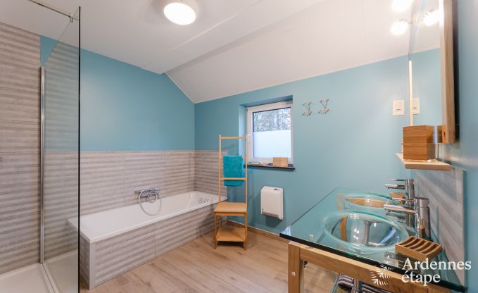 Komfortables Ferienhaus in Neufchateau, ideal fr 15 Personen, mit Whirlpool, Sauna und Spielmglichkeiten