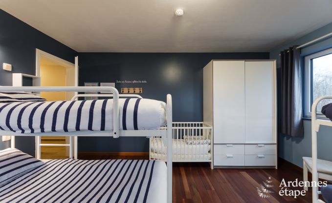 Komfortables Ferienhaus in Neufchateau, ideal fr 15 Personen, mit Whirlpool, Sauna und Spielmglichkeiten