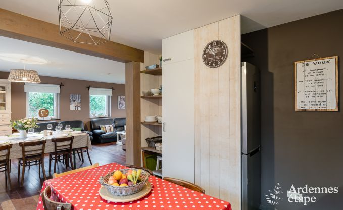 Komfortables Ferienhaus in Neufchateau, ideal fr 15 Personen, mit Whirlpool, Sauna und Spielmglichkeiten