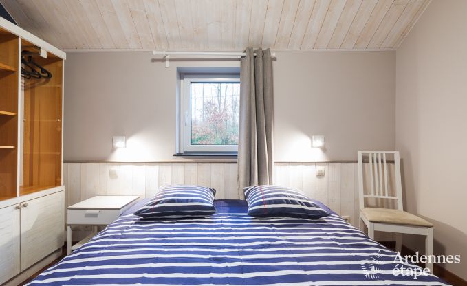 Komfortables Ferienhaus in Neufchateau, ideal fr 15 Personen, mit Whirlpool, Sauna und Spielmglichkeiten