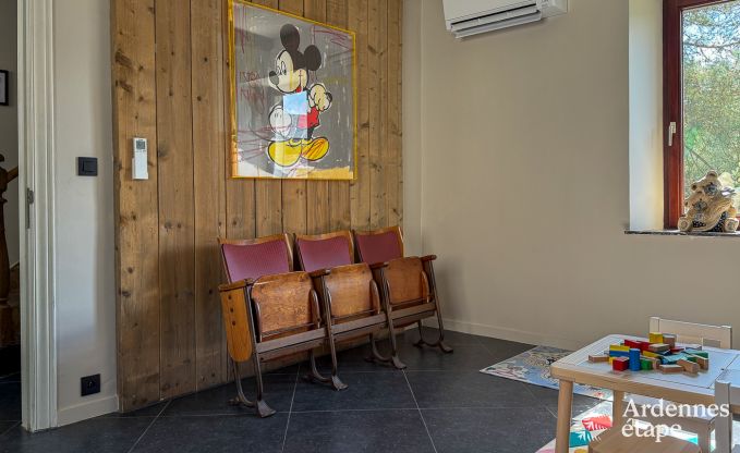 Wunderbar Ferienhaus in Onhaye mit Pool, Jacuzzi, Sauna und Spielzimmer fr 14 Personen in der Nhe von Dinant