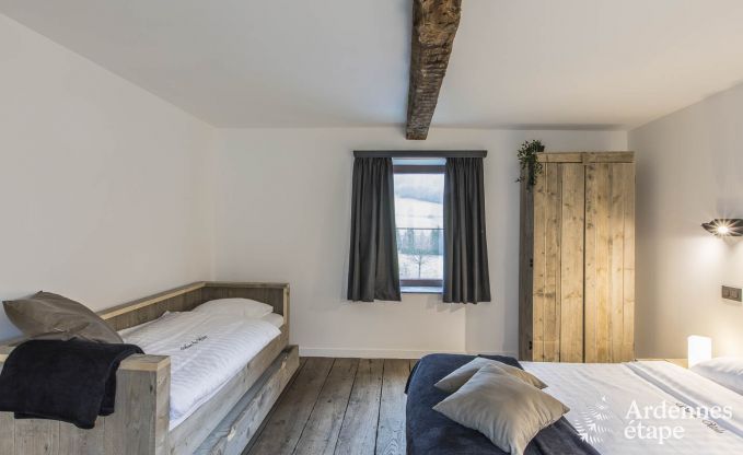 Wunderbar Ferienhaus in Onhaye mit Pool, Jacuzzi, Sauna und Spielzimmer fr 14 Personen in der Nhe von Dinant