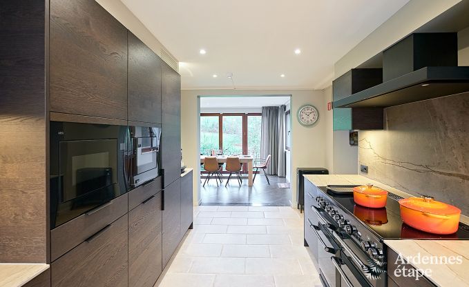 Wunderbar Ferienhaus in Onhaye mit Pool, Jacuzzi, Sauna und Spielzimmer f�r 14 Personen in der N�he von Dinant