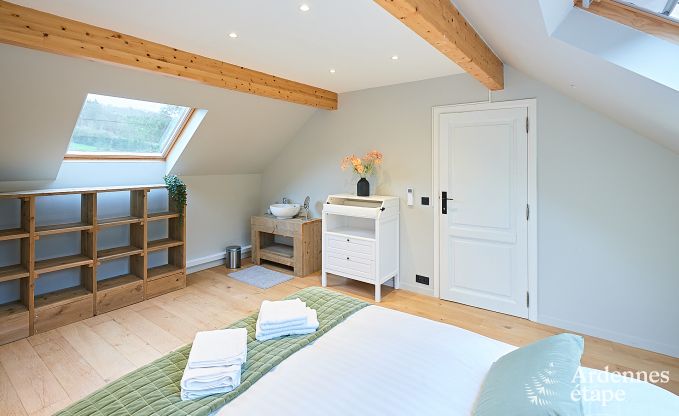 Wunderbar Ferienhaus in Onhaye mit Pool, Jacuzzi, Sauna und Spielzimmer f�r 14 Personen in der N�he von Dinant