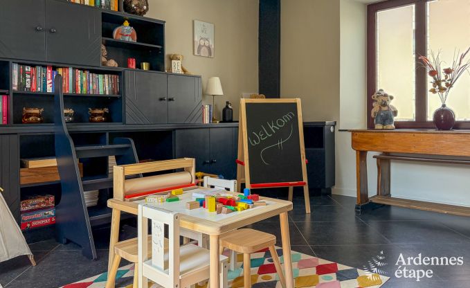 Wunderbar Ferienhaus in Onhaye mit Pool, Jacuzzi, Sauna und Spielzimmer fr 14 Personen in der Nhe von Dinant