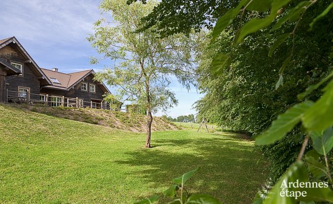 Gerumiges Chalet in Ovifat, Ardennen, 16 Personen, 8 Schlafzimmer, 3 Badezimmer, Sauna, Billard, Garten mit privater Terrasse