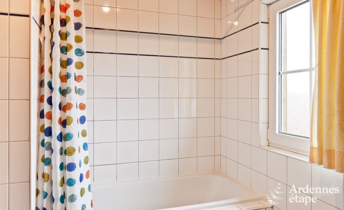 Gerumiges Chalet in Ovifat, Ardennen, 16 Personen, 8 Schlafzimmer, 3 Badezimmer, Sauna, Billard, Garten mit privater Terrasse