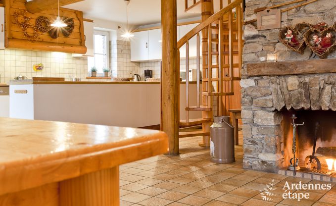 Gerumiges Chalet in Ovifat, Ardennen, 16 Personen, 8 Schlafzimmer, 3 Badezimmer, Sauna, Billard, Garten mit privater Terrasse