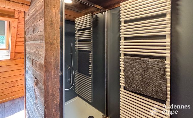 Gerumiges Chalet in Ovifat, Ardennen, 16 Personen, 8 Schlafzimmer, 3 Badezimmer, Sauna, Billard, Garten mit privater Terrasse