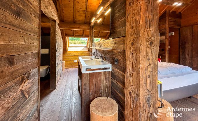 Gerumiges Chalet in Ovifat, Ardennen, 16 Personen, 8 Schlafzimmer, 3 Badezimmer, Sauna, Billard, Garten mit privater Terrasse