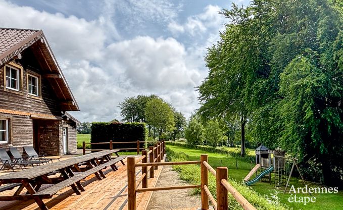 Gerumiges Chalet in Ovifat, Ardennen, 16 Personen, 8 Schlafzimmer, 3 Badezimmer, Sauna, Billard, Garten mit privater Terrasse
