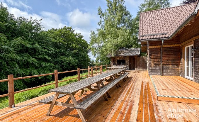 Gerumiges Chalet in Ovifat, Ardennen, 16 Personen, 8 Schlafzimmer, 3 Badezimmer, Sauna, Billard, Garten mit privater Terrasse