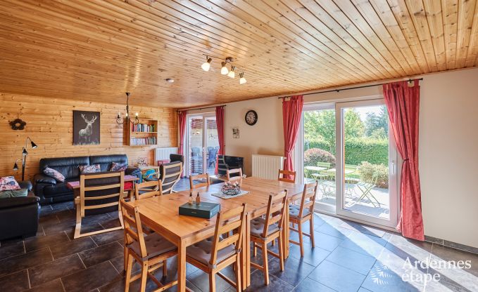 Ger�umiges und modernes Ferienhaus aus Naturstein in Ovifat, Hohes Venn