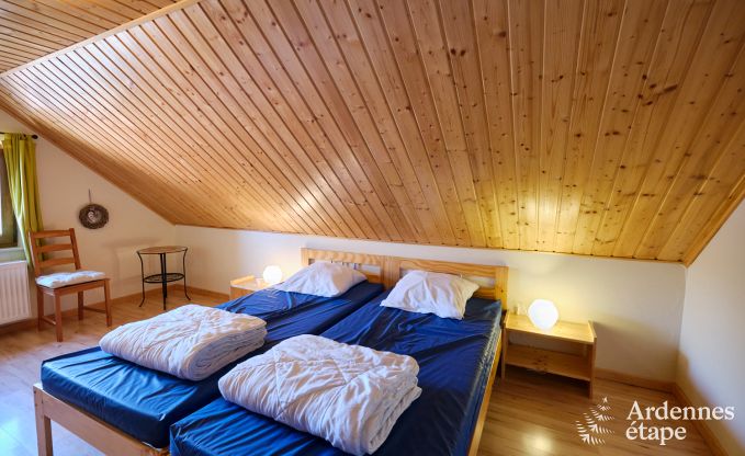 Ger�umiges und modernes Ferienhaus aus Naturstein in Ovifat, Hohes Venn