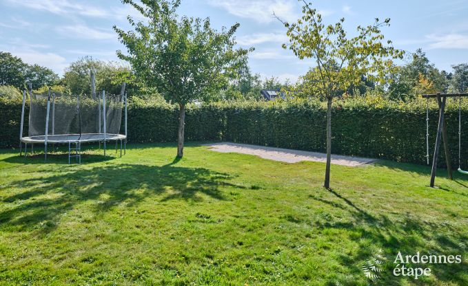 Ger�umiges und modernes Ferienhaus aus Naturstein in Ovifat, Hohes Venn