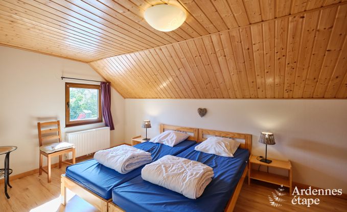 Ger�umiges und modernes Ferienhaus aus Naturstein in Ovifat, Hohes Venn
