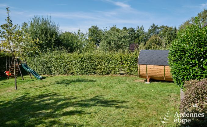 Ger�umiges und modernes Ferienhaus aus Naturstein in Ovifat, Hohes Venn