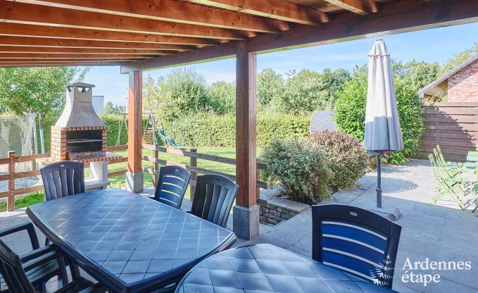 Ger�umiges und modernes Ferienhaus aus Naturstein in Ovifat, Hohes Venn