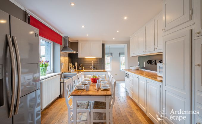 Charmante Ferienvermietung f�r 8 Personen in Paliseul: Ferienhaus mit Freizeiteinrichtungen im Herzen der Ardennen