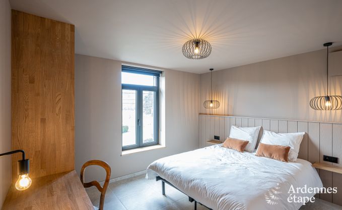 Moderne Ferienwohnung in Paliseul fr 14 Personen mit Schwimmbad, Spielzimmer und Nhe zum Bcherdorf Redu in den Ardennen