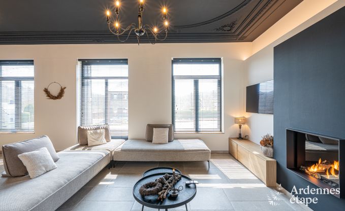 Moderne Ferienwohnung in Paliseul fr 14 Personen mit Schwimmbad, Spielzimmer und Nhe zum Bcherdorf Redu in den Ardennen