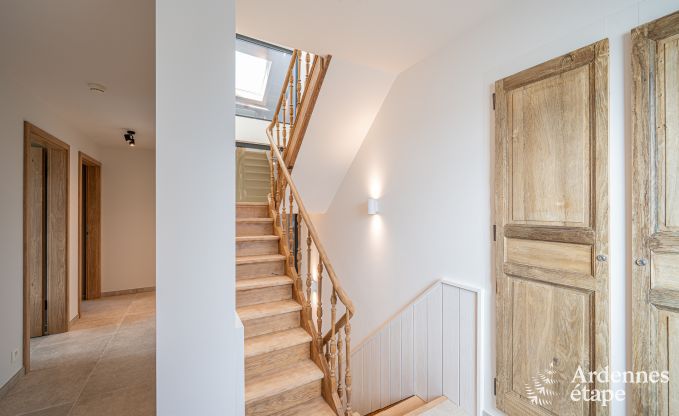 Moderne Ferienwohnung in Paliseul fr 14 Personen mit Schwimmbad, Spielzimmer und Nhe zum Bcherdorf Redu in den Ardennen