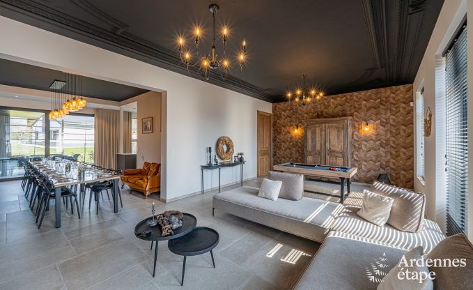 Moderne Ferienwohnung in Paliseul fr 14 Personen mit Schwimmbad, Spielzimmer und Nhe zum Bcherdorf Redu in den Ardennen