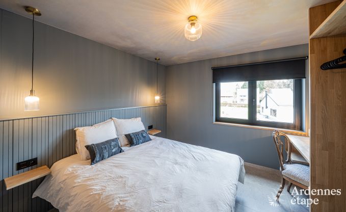 Moderne Ferienwohnung in Paliseul fr 14 Personen mit Schwimmbad, Spielzimmer und Nhe zum Bcherdorf Redu in den Ardennen