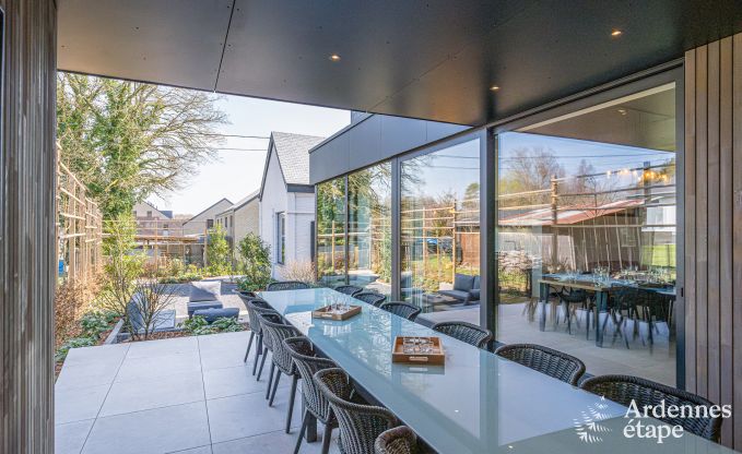 Moderne Ferienwohnung in Paliseul fr 14 Personen mit Schwimmbad, Spielzimmer und Nhe zum Bcherdorf Redu in den Ardennen