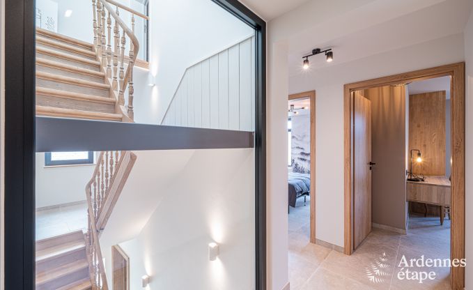 Moderne Ferienwohnung in Paliseul fr 14 Personen mit Schwimmbad, Spielzimmer und Nhe zum Bcherdorf Redu in den Ardennen