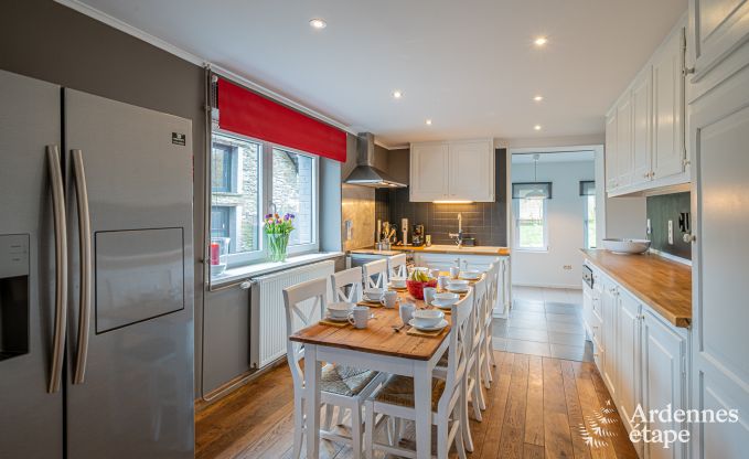 Charmante Ferienvermietung f�r 8 Personen in Paliseul: Ferienhaus mit Freizeiteinrichtungen im Herzen der Ardennen