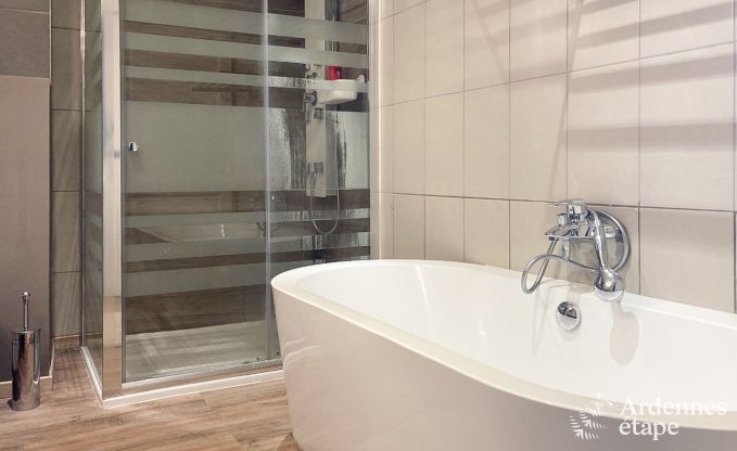 Charmante Ferienvermietung f�r 8 Personen in Paliseul: Ferienhaus mit Freizeiteinrichtungen im Herzen der Ardennen