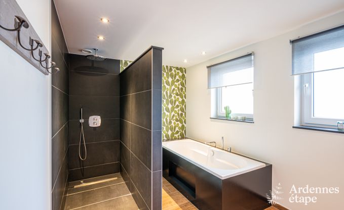 Luxusferienhaus in Plombires: Villa fr 6 Personen mit Jacuzzi, 3 Schlafzimmern und privatem Garten