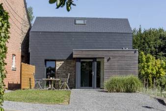 Ferienhaus im modernen Stil für zwei Personen in Porcheresse (Daverdisse)