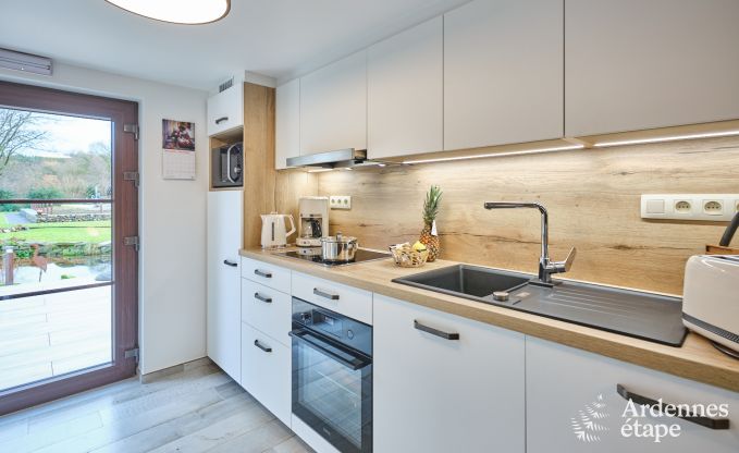 Gemtliches Chalet in Porcheresse mit beheiztem Pool und Platz fr 4 Personen in den Ardennen