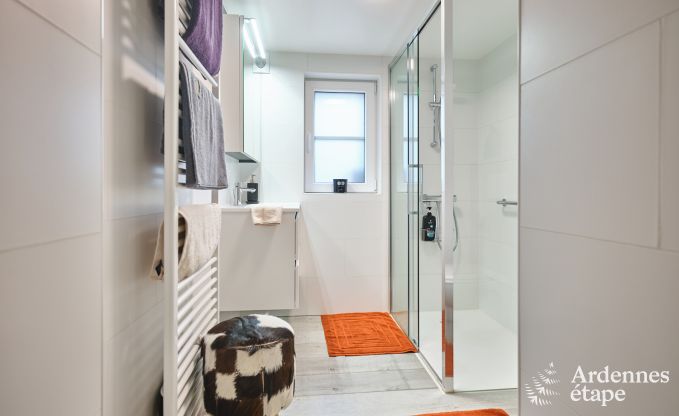 Gemtliches Chalet in Porcheresse mit beheiztem Pool und Platz fr 4 Personen in den Ardennen