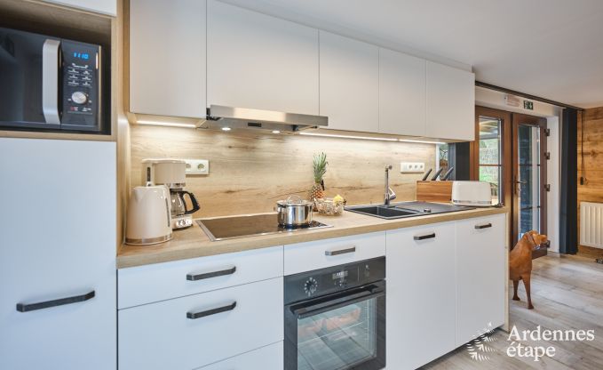 Gemtliches Chalet in Porcheresse mit beheiztem Pool und Platz fr 4 Personen in den Ardennen