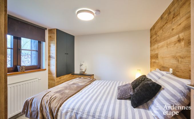 Gemtliches Chalet in Porcheresse mit beheiztem Pool und Platz fr 4 Personen in den Ardennen