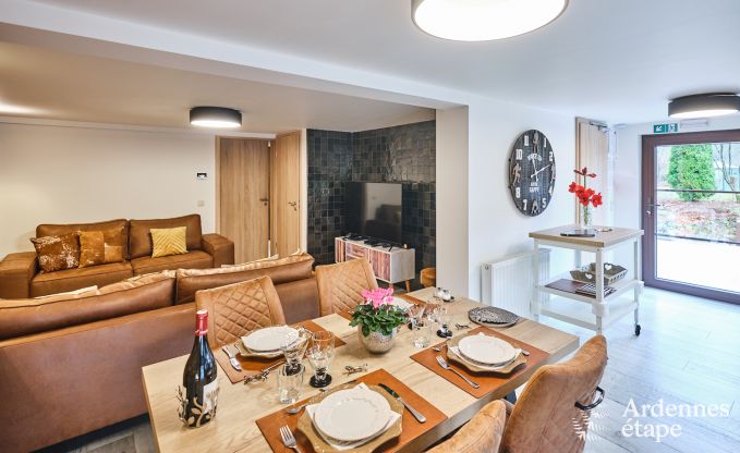 Gemtliches Chalet in Porcheresse mit beheiztem Pool und Platz fr 4 Personen in den Ardennen