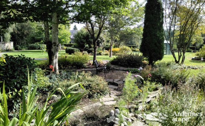 Gemtliches Chalet in Porcheresse mit beheiztem Pool und Platz fr 4 Personen in den Ardennen