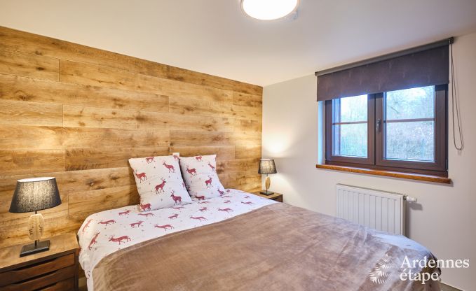 Gemtliches Chalet in Porcheresse mit beheiztem Pool und Platz fr 4 Personen in den Ardennen