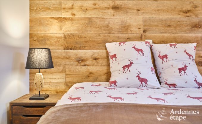 Gemtliches Chalet in Porcheresse mit beheiztem Pool und Platz fr 4 Personen in den Ardennen